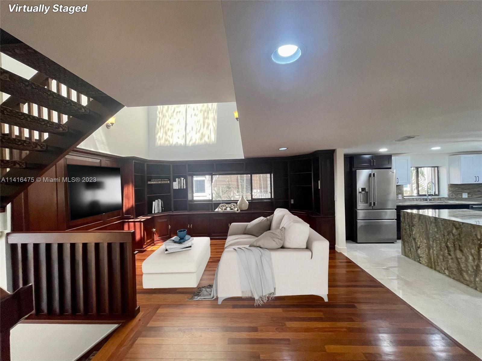 ROYAL HARBOUR YACHT CLUB - Residential