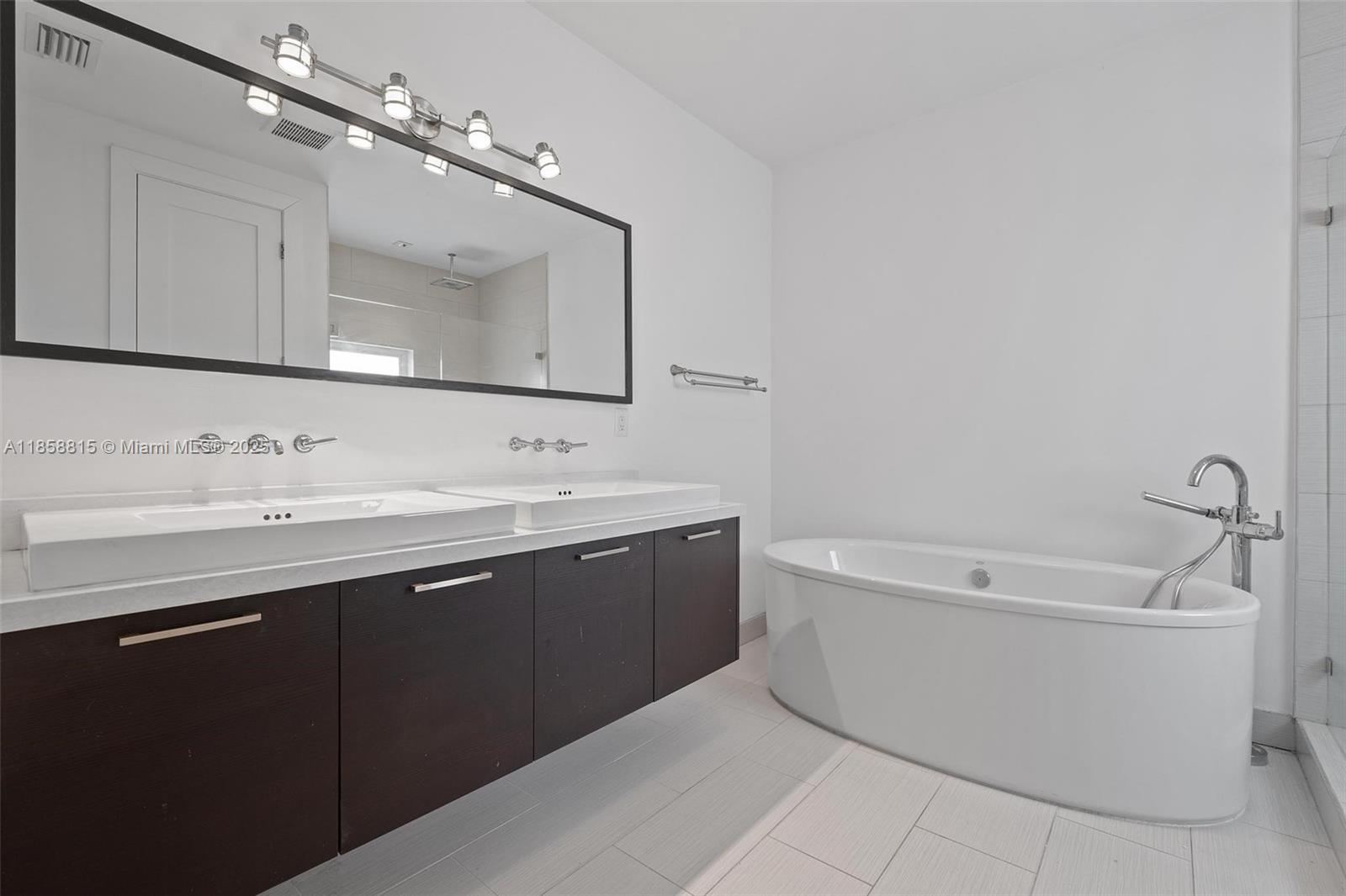 CONTEMPO TOWNHOMES - Residential