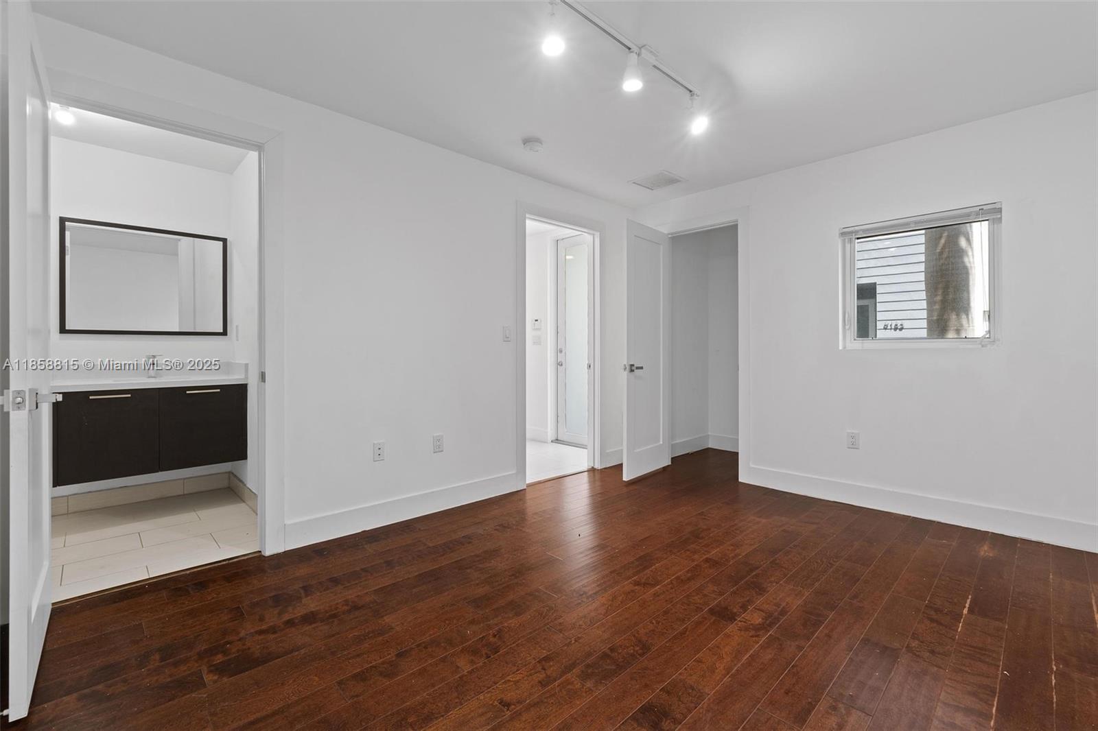 CONTEMPO TOWNHOMES - Residential