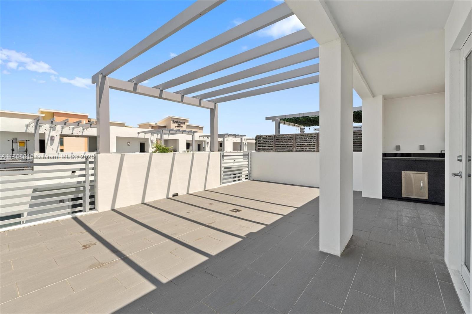 CONTEMPO TOWNHOMES - Residential