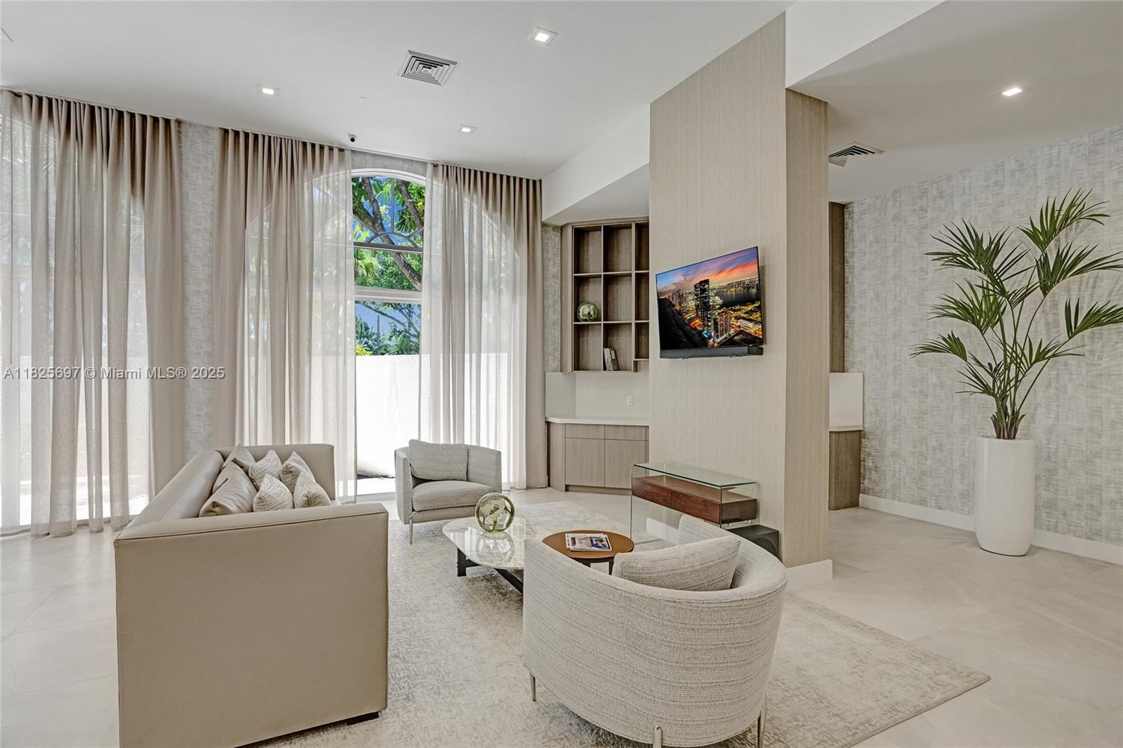 HARBORSIDE AT THE WATERWA - Residential