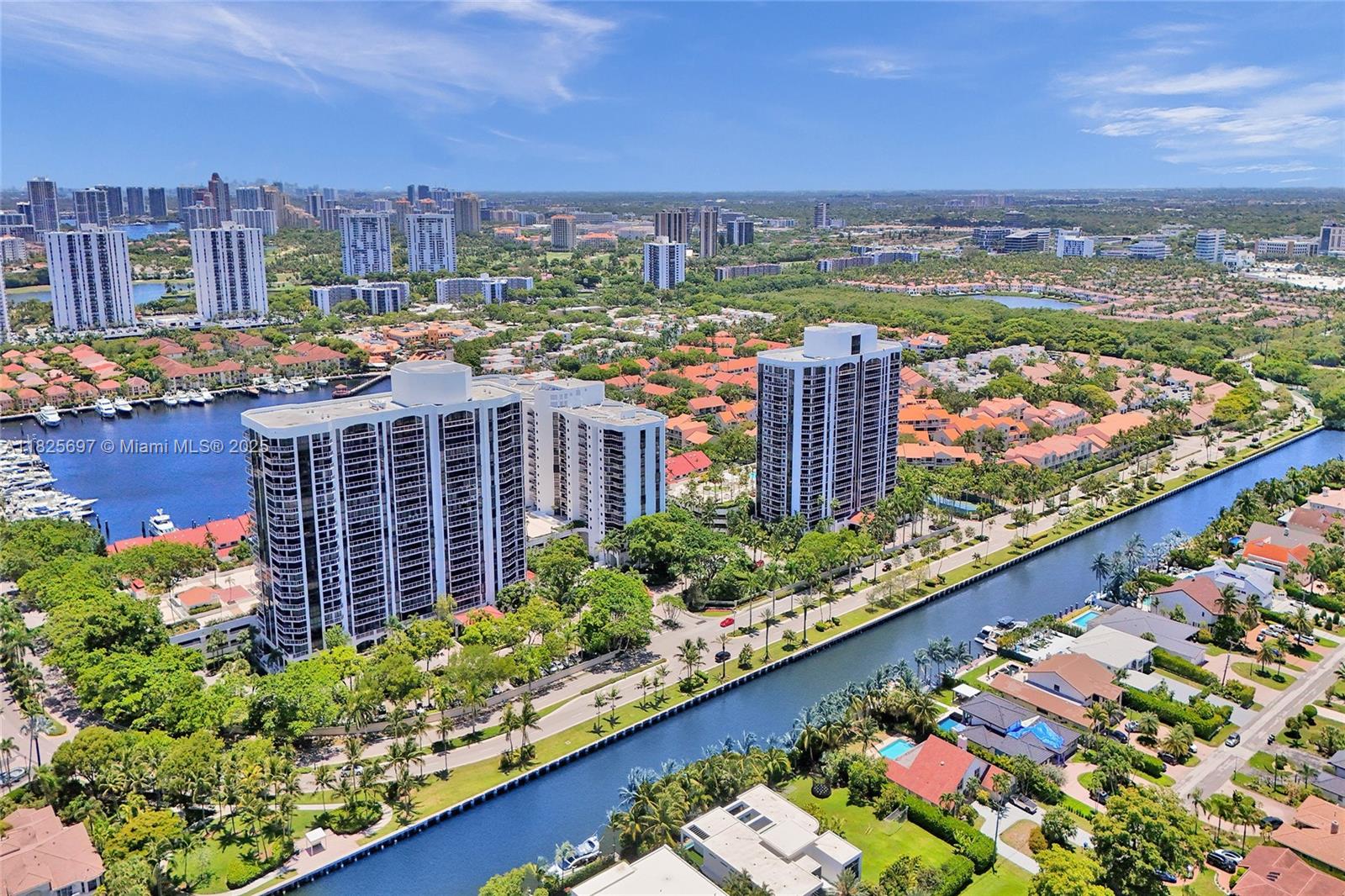 HARBORSIDE AT THE WATERWA - Residential