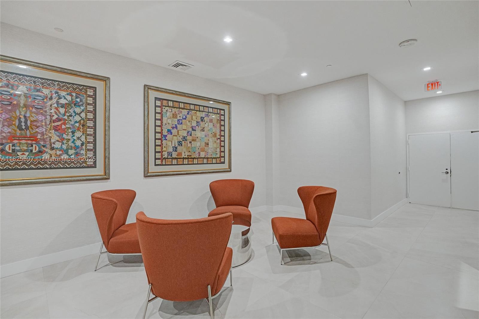 HARBORSIDE AT THE WATERWA - Residential