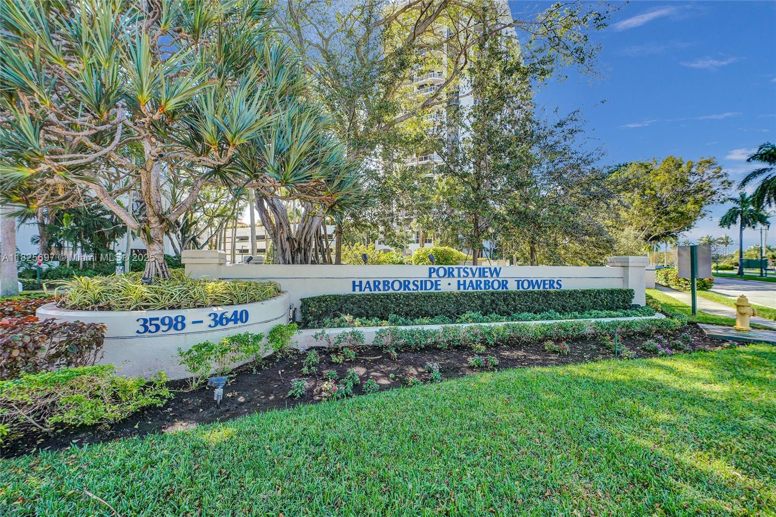 HARBORSIDE AT THE WATERWA - Residential