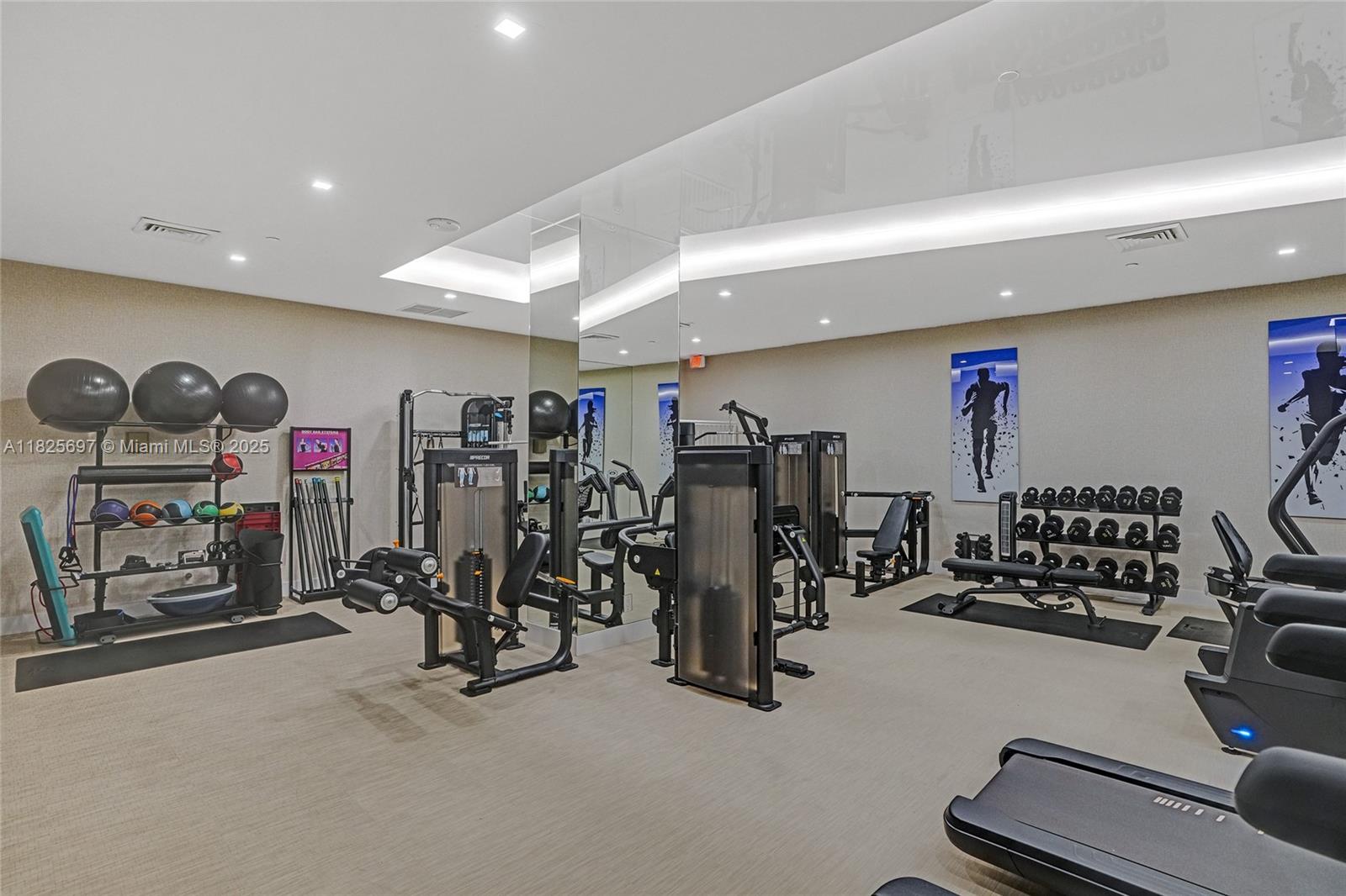 HARBORSIDE AT THE WATERWA - Residential