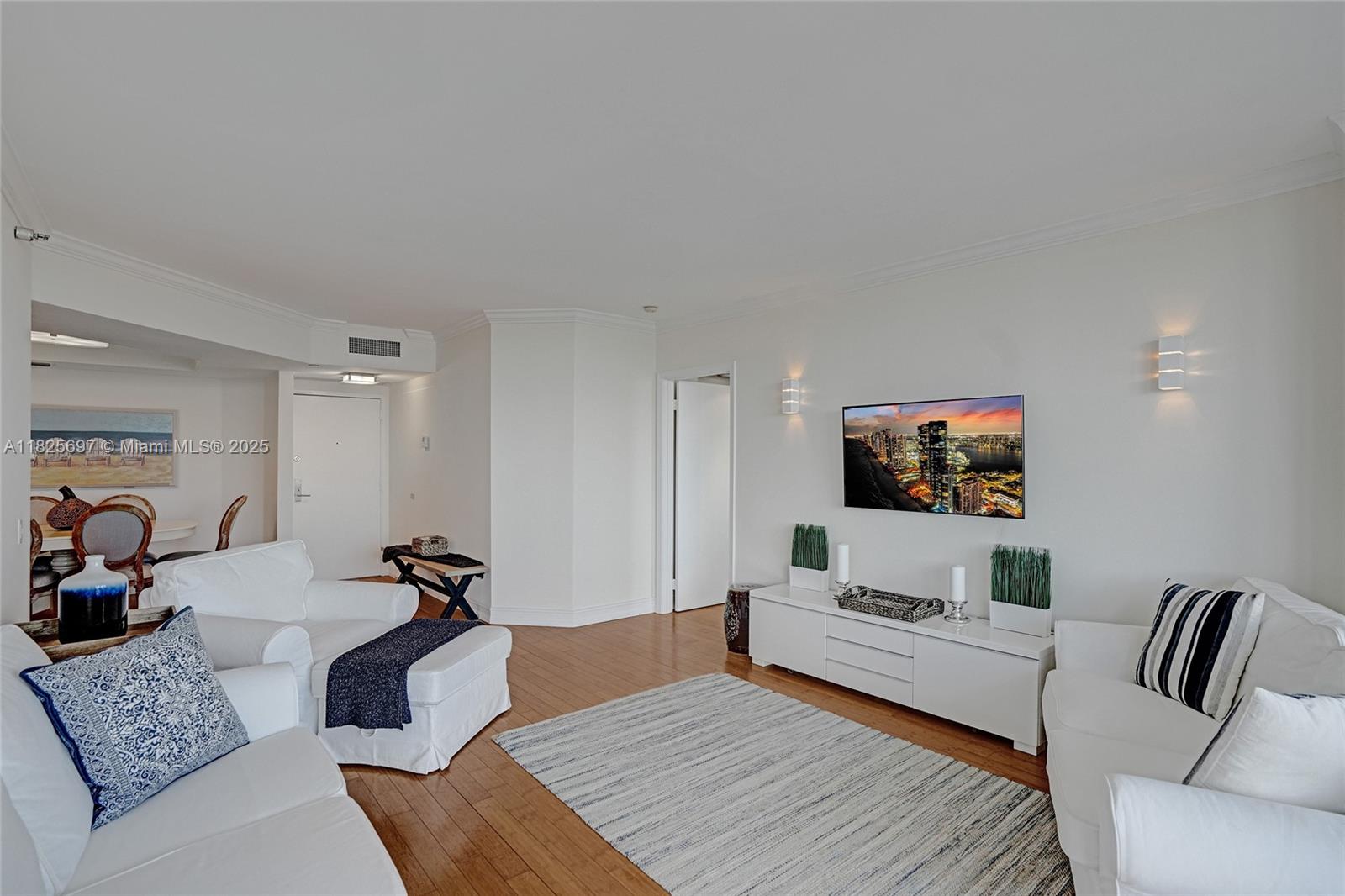 HARBORSIDE AT THE WATERWA - Residential