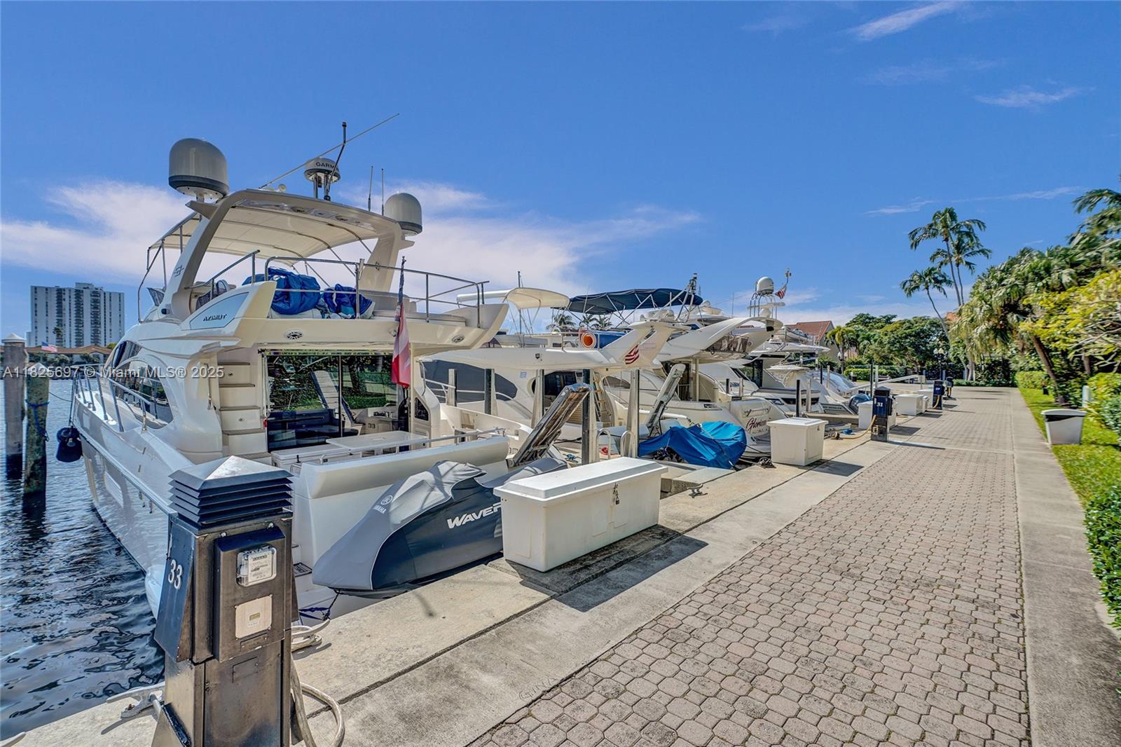 HARBORSIDE AT THE WATERWA - Residential