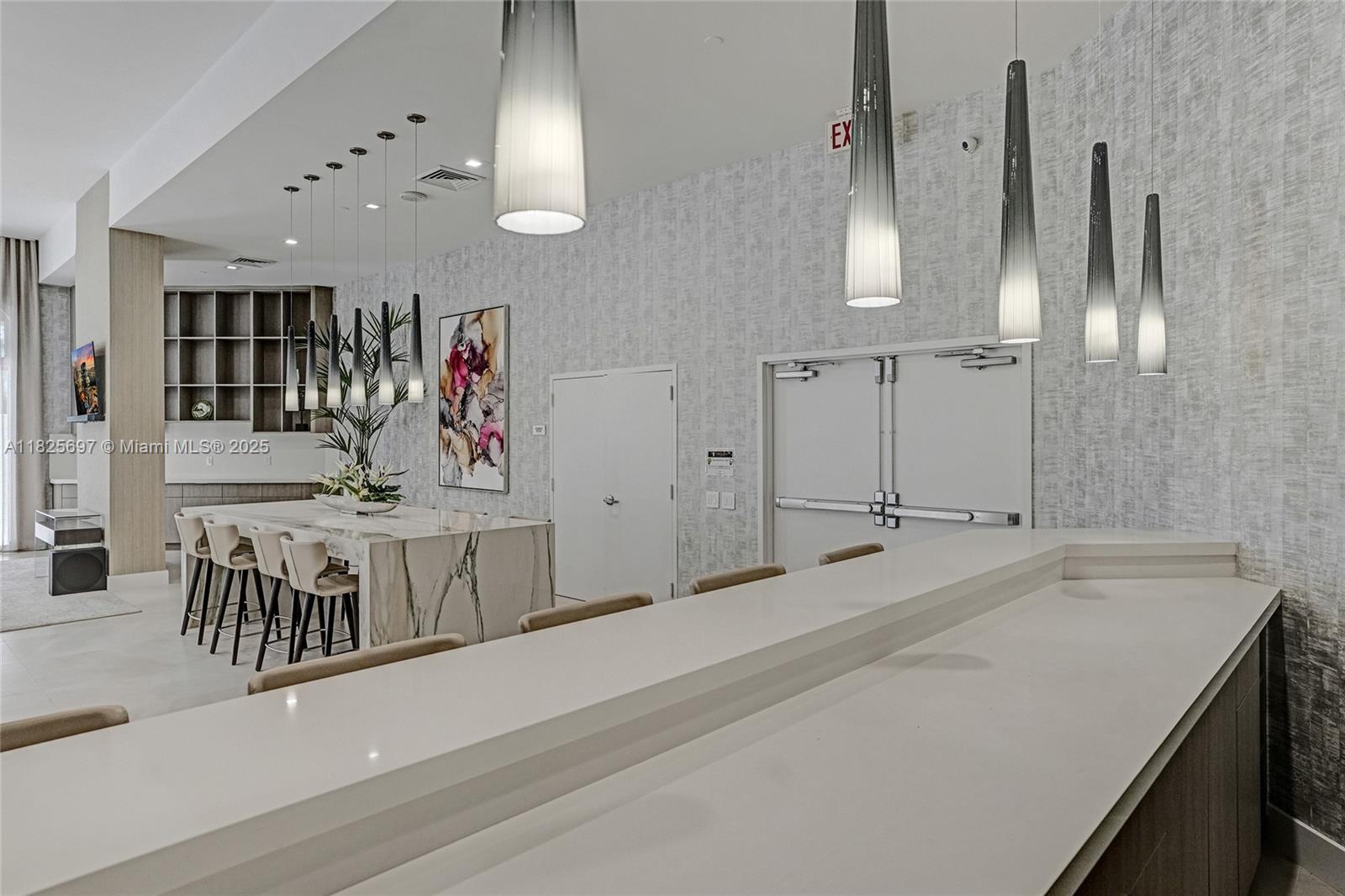 HARBORSIDE AT THE WATERWA - Residential