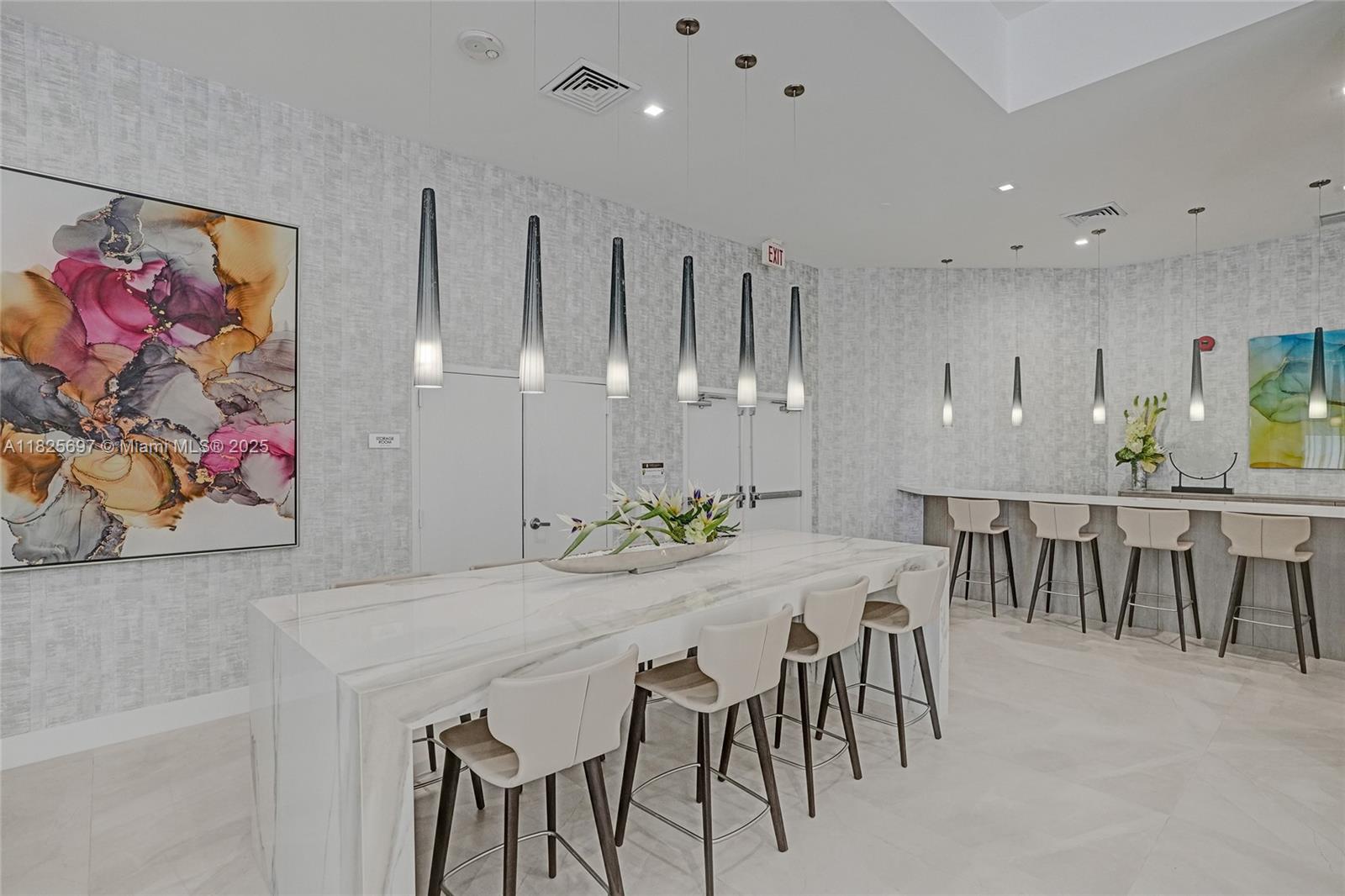 HARBORSIDE AT THE WATERWA - Residential