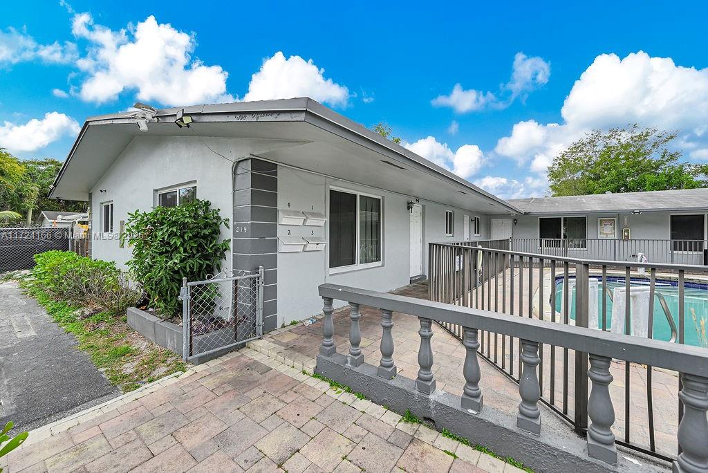 ROBERTSON PARK - Residential Income