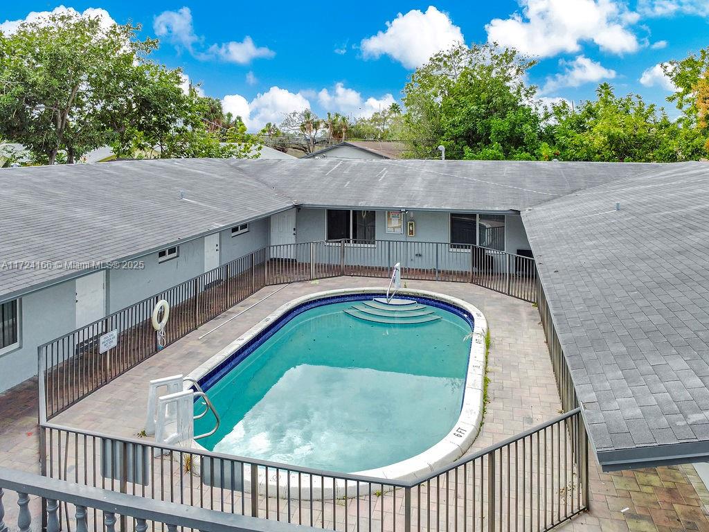 215 SW 19th Ave