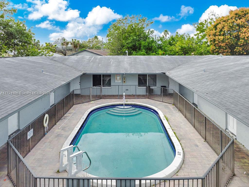 215 SW 19th Ave