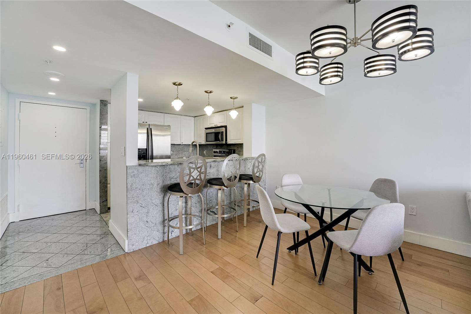 SUNSET HARBOUR NORTH COND - Residential