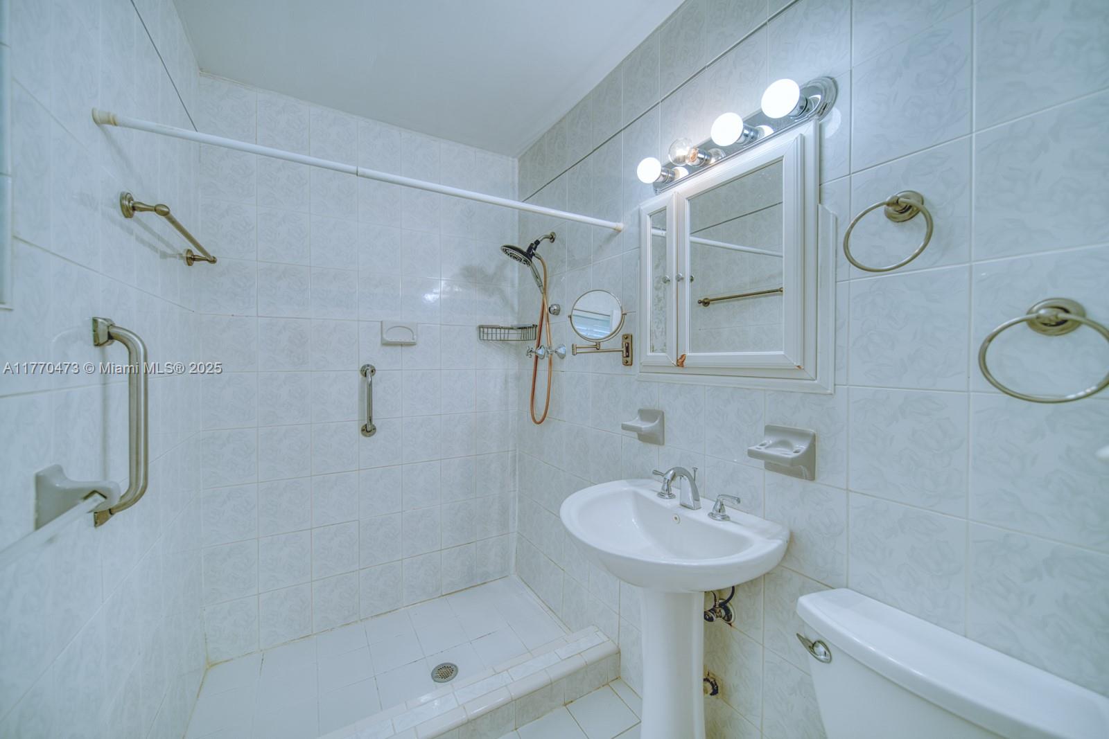 C GAB COUNTRY CLUB SEC 5 - Residential