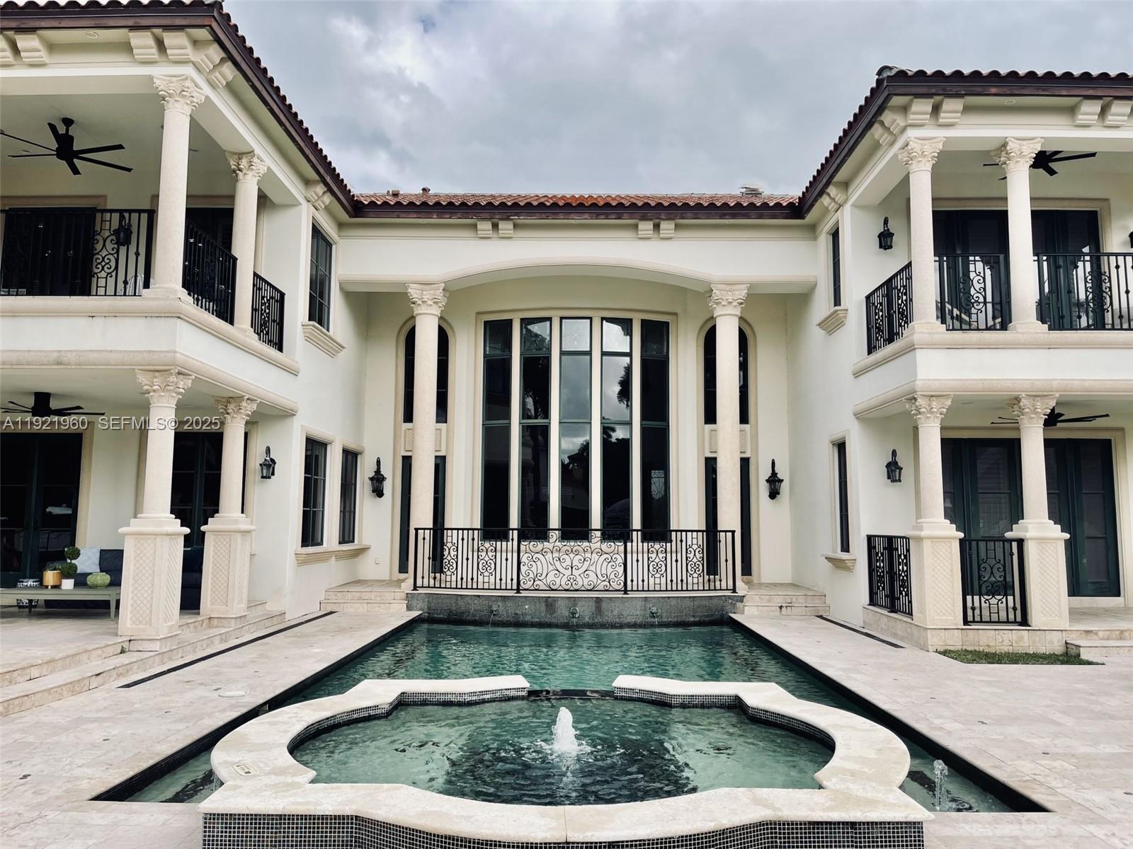 709 Isle Of Palms Dr