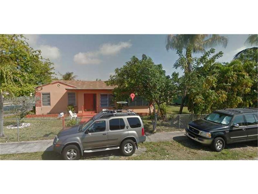 Beautiful 3/2 SFR with alot of potential. Very large spacious front and backyard. Property needs substantial repair. Roof & eletrical wiring needs to be replaced. Room for pool. SHOWINGS WILL NOT BE AVAILABLE UNTIL SEPTEMBER 1ST.
