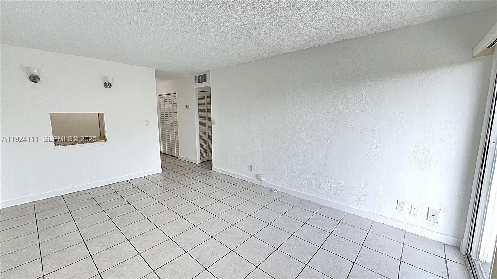 YOLANDA VILLAS CONDO - Residential Lease