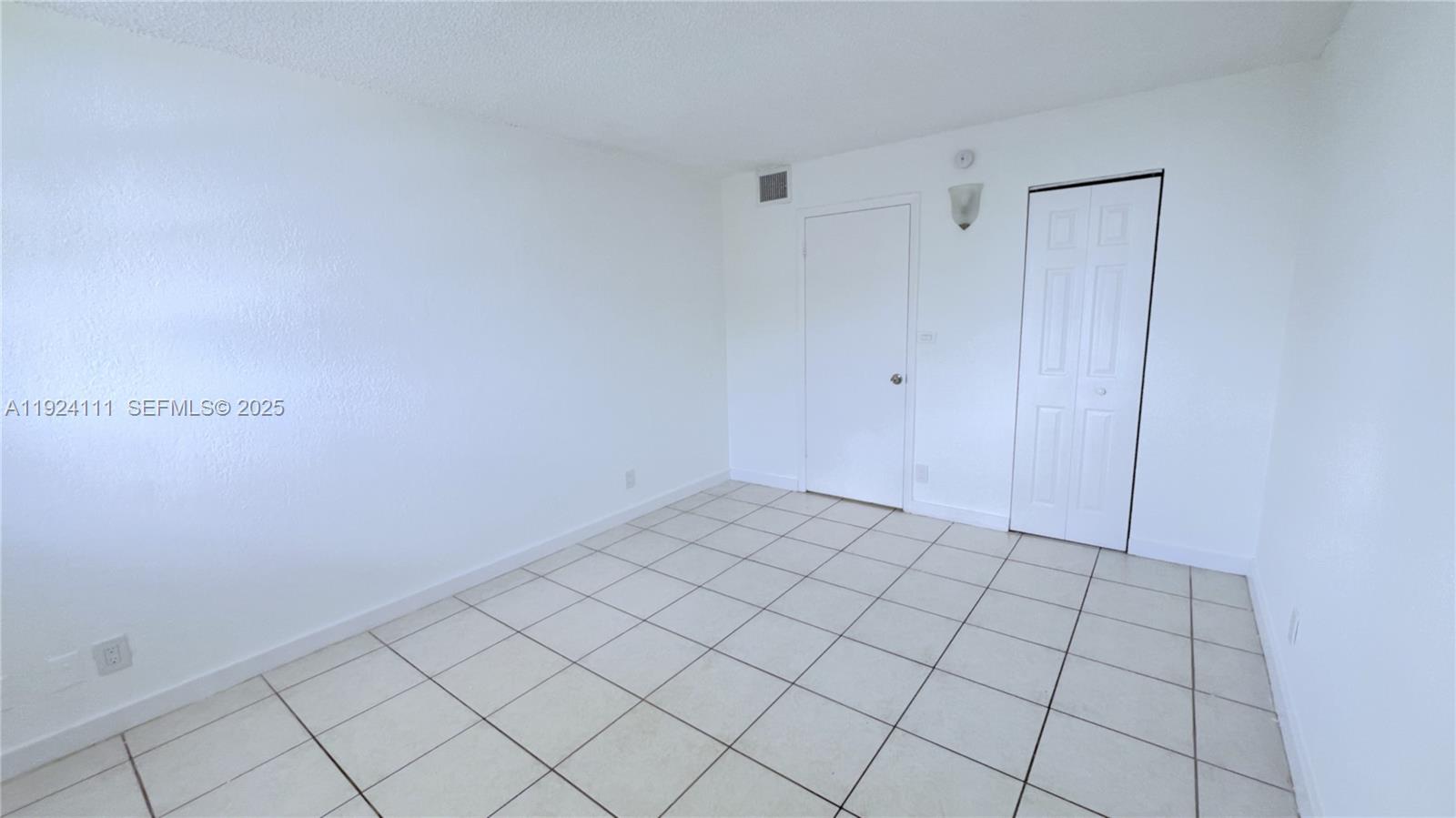 YOLANDA VILLAS CONDO - Residential Lease