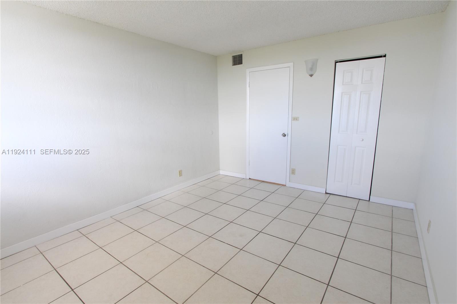 YOLANDA VILLAS CONDO - Residential Lease