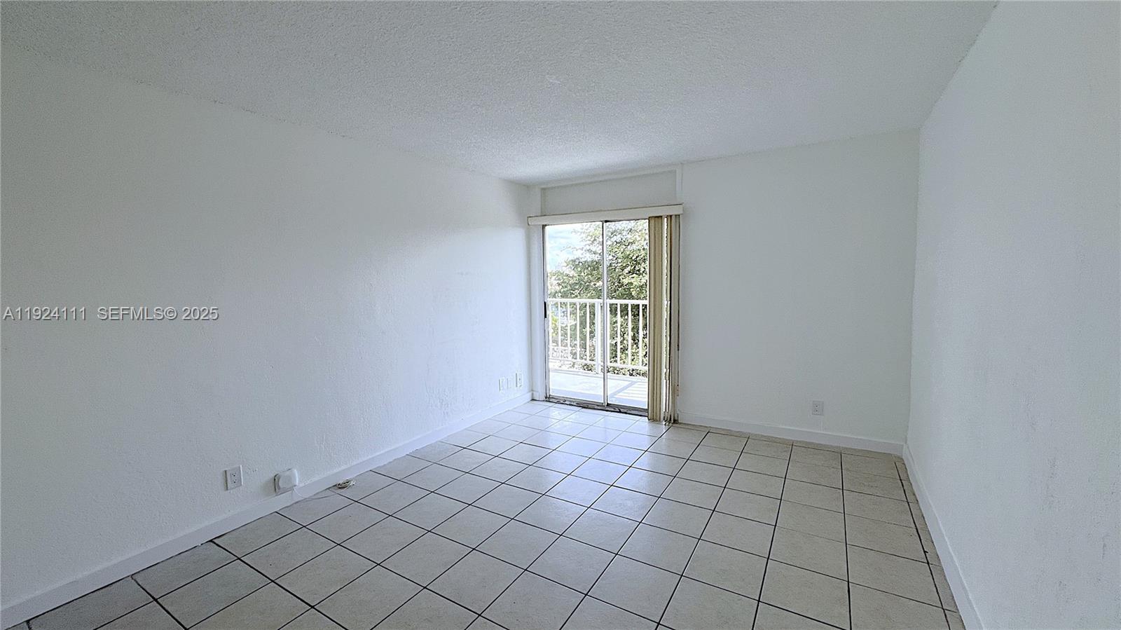 YOLANDA VILLAS CONDO - Residential Lease