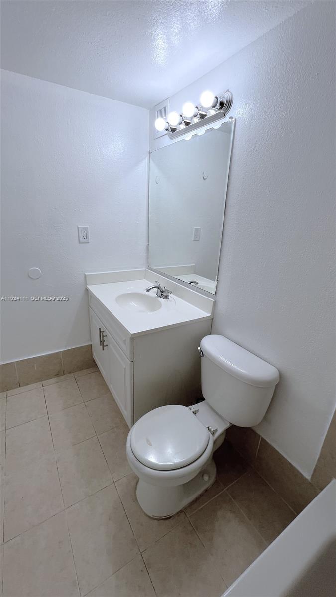 YOLANDA VILLAS CONDO - Residential Lease