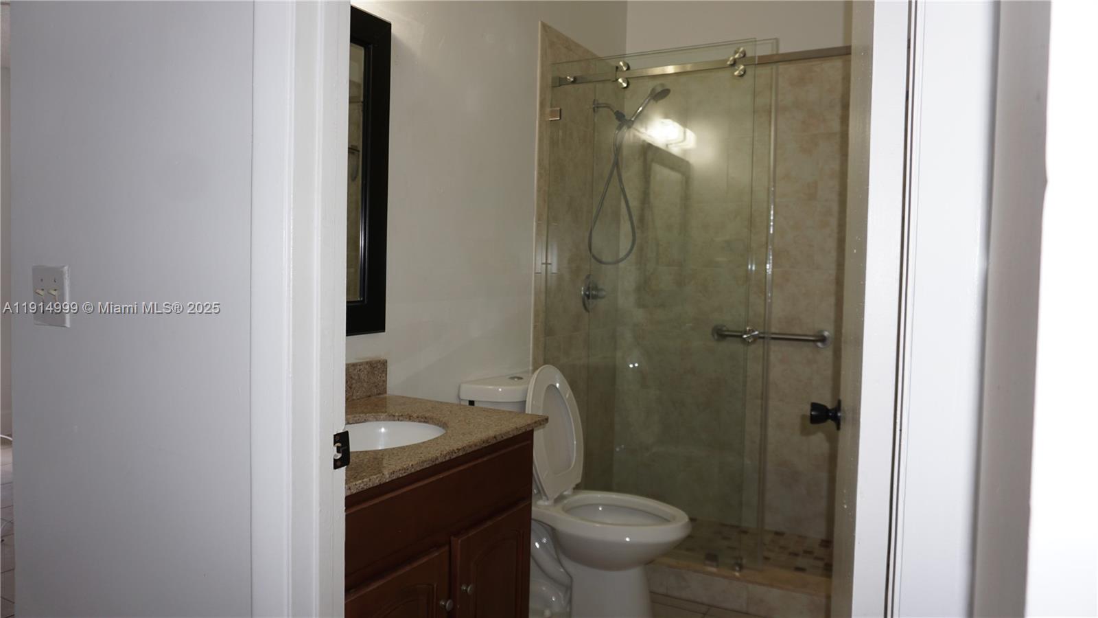 LAMBIANCE TOWNHOMES KENDA - Residential Lease