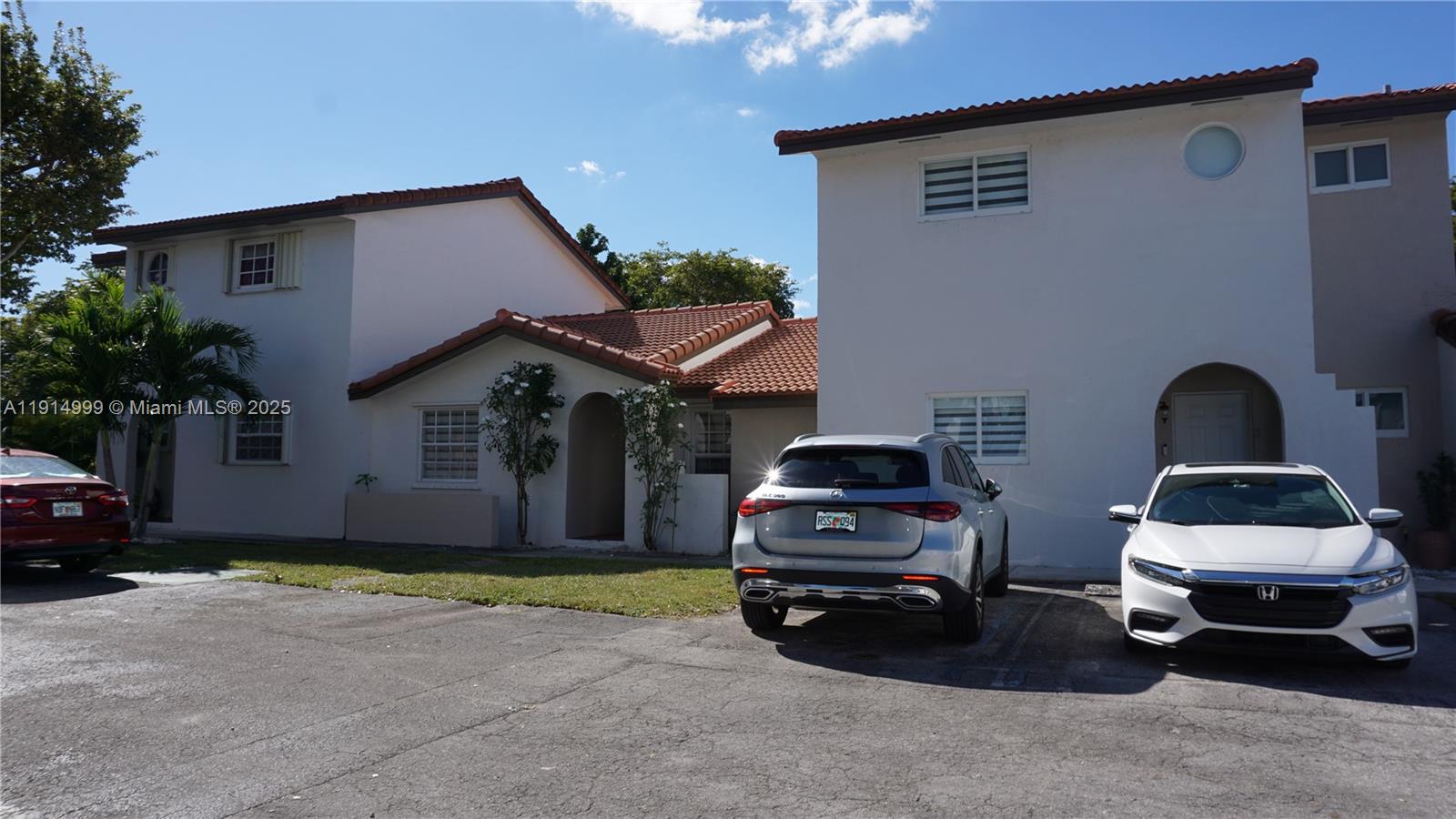 LAMBIANCE TOWNHOMES KENDA - Residential Lease