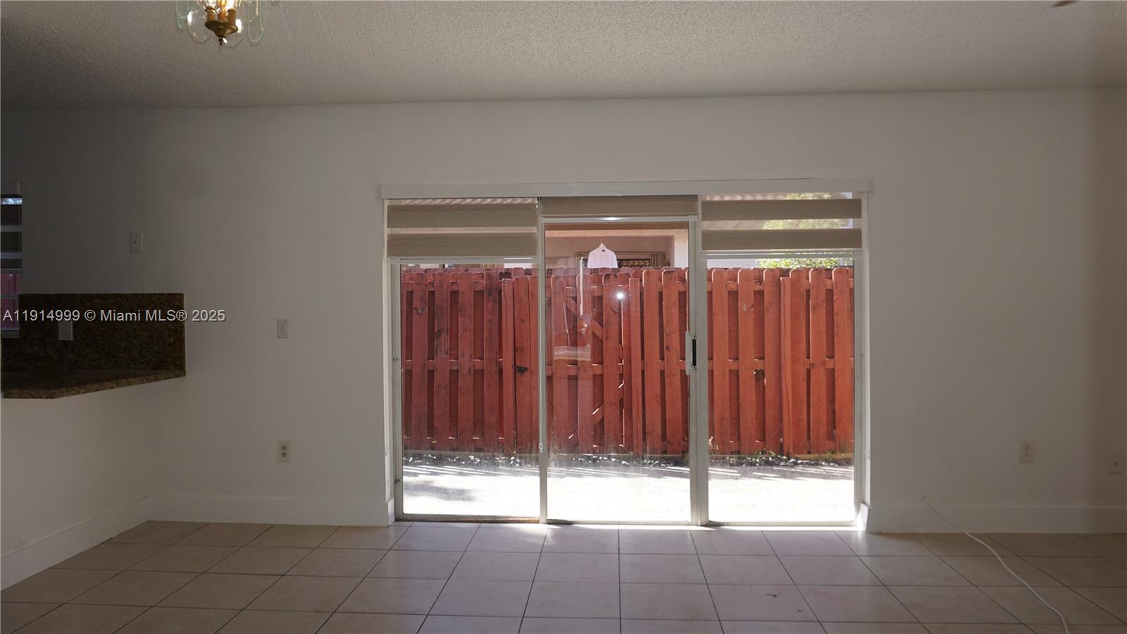 LAMBIANCE TOWNHOMES KENDA - Residential Lease