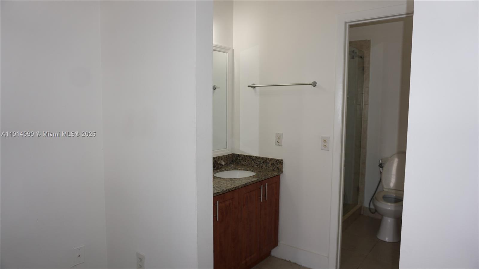 LAMBIANCE TOWNHOMES KENDA - Residential Lease