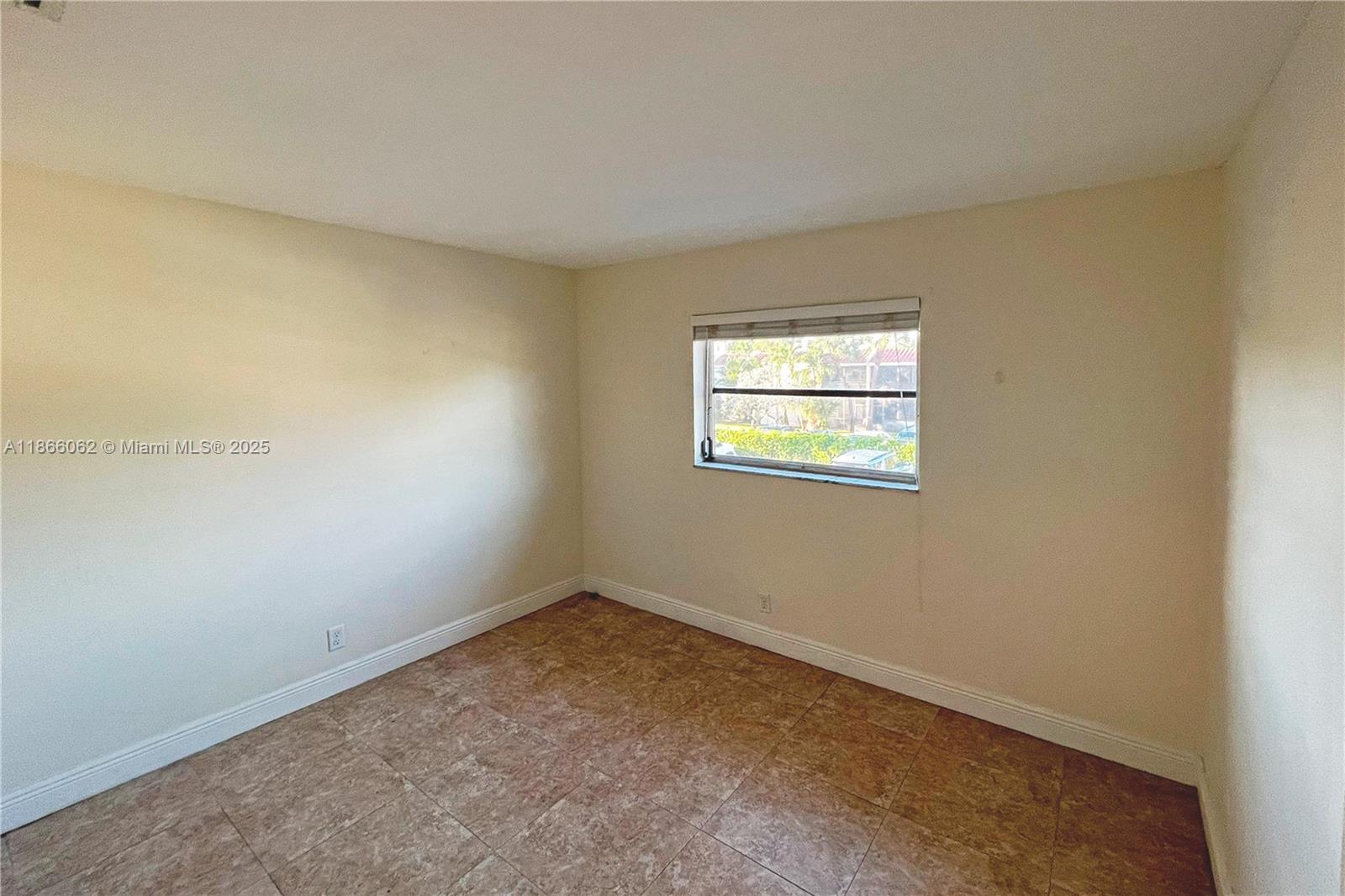 VILLAGE PARK AT OAKLAND C - Residential