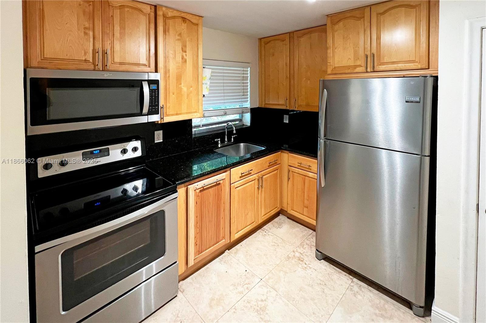 VILLAGE PARK AT OAKLAND C - Residential