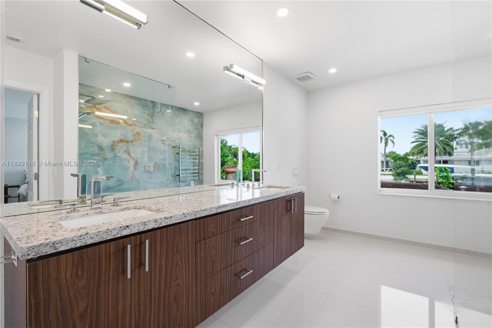 VENETIAN ISLES 2ND SEC - Residential