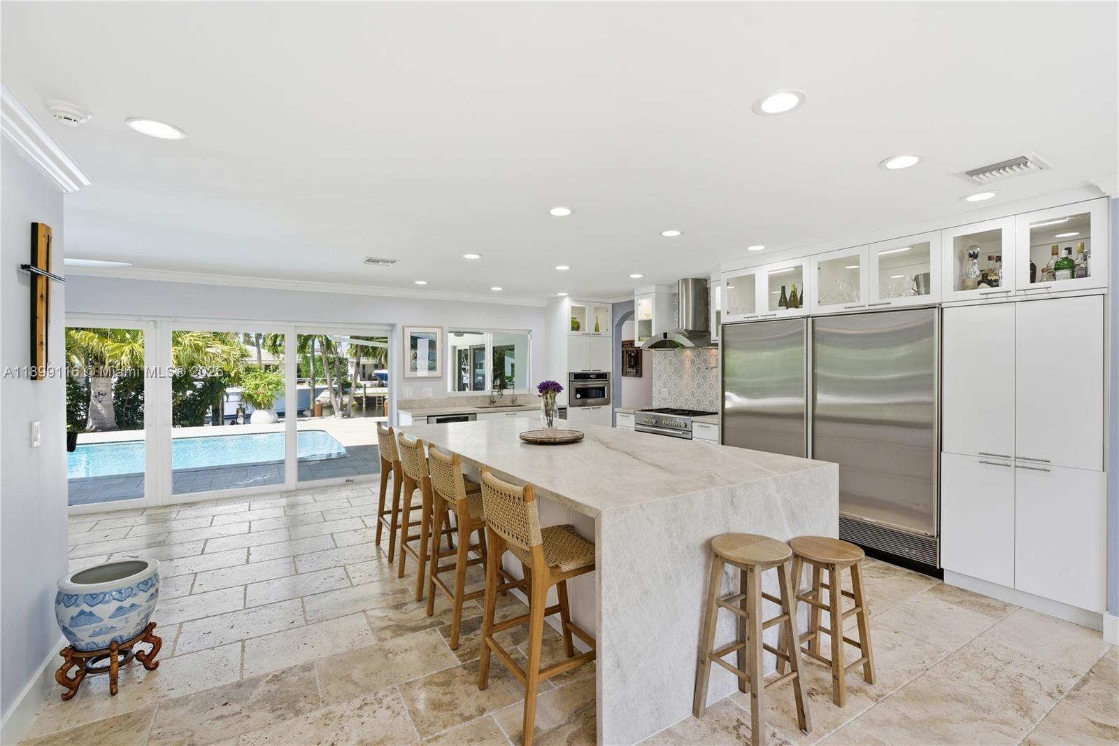 VENETIAN ISLES 2ND SEC - Residential