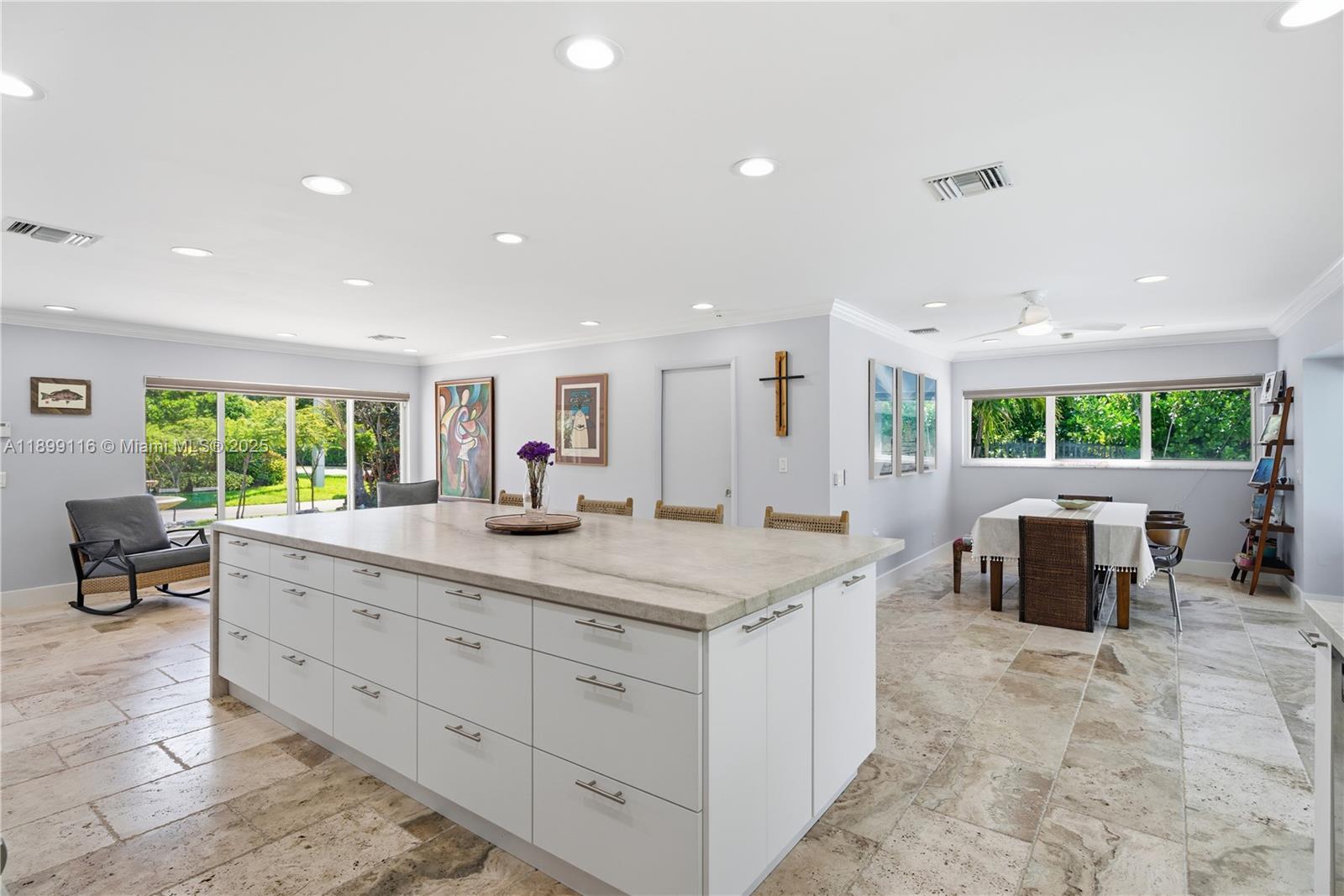 VENETIAN ISLES 2ND SEC - Residential