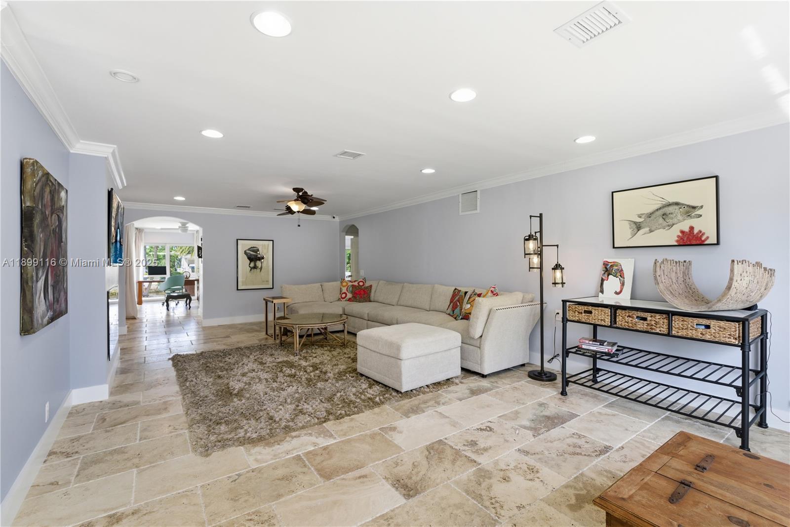 VENETIAN ISLES 2ND SEC - Residential