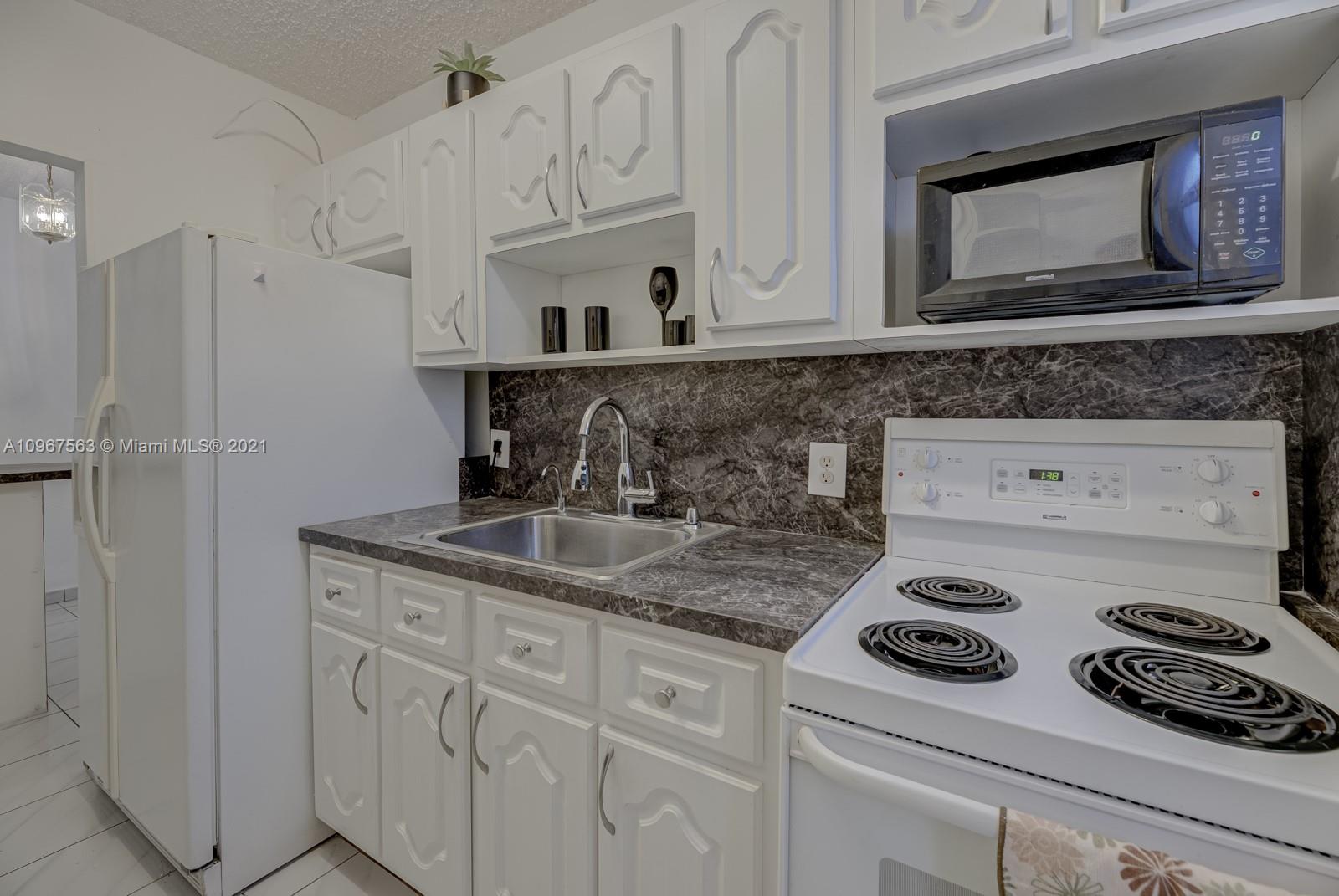 12TH ST MANORS - Residential Income