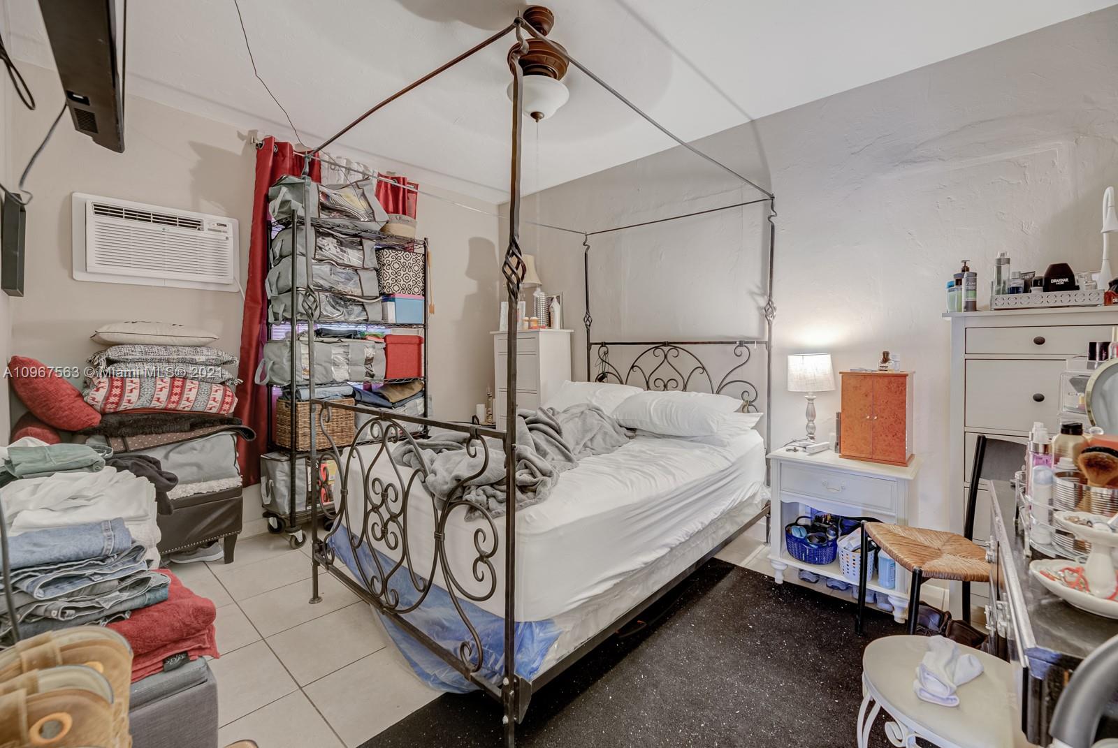 12TH ST MANORS - Residential Income