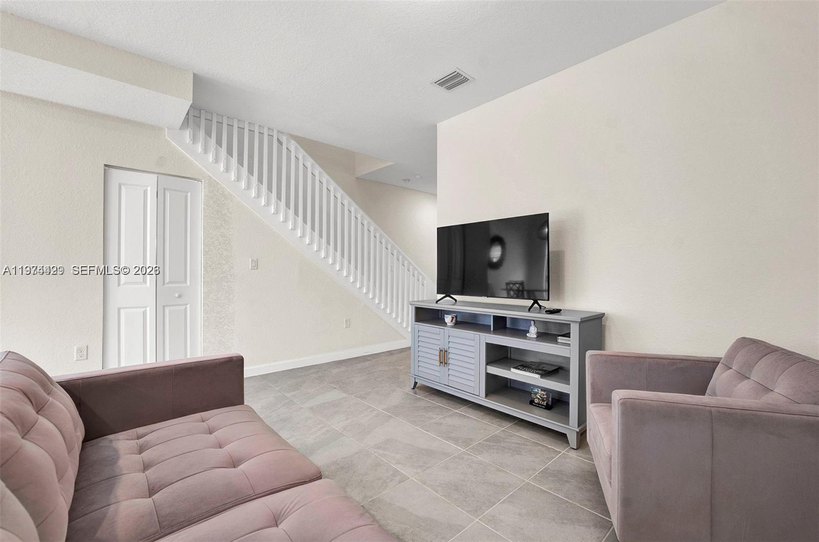 HOMESTEAD PARK OF COMMERC - Residential