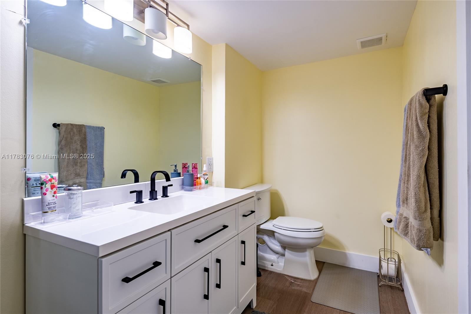 ISLE OF SANDALFOOT CONDO - Residential Lease
