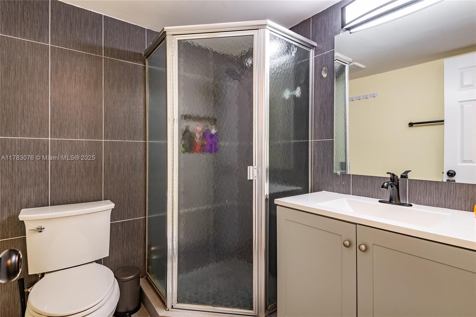 ISLE OF SANDALFOOT CONDO - Residential Lease