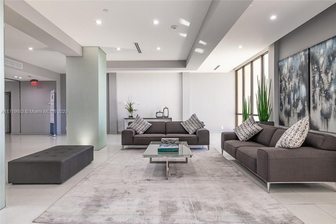 Property for Sale at 20379 W Country Club Dr 535, Aventura, Miami-Dade County, Florida - Bedrooms: 1 
Bathrooms: 2  - $250,000