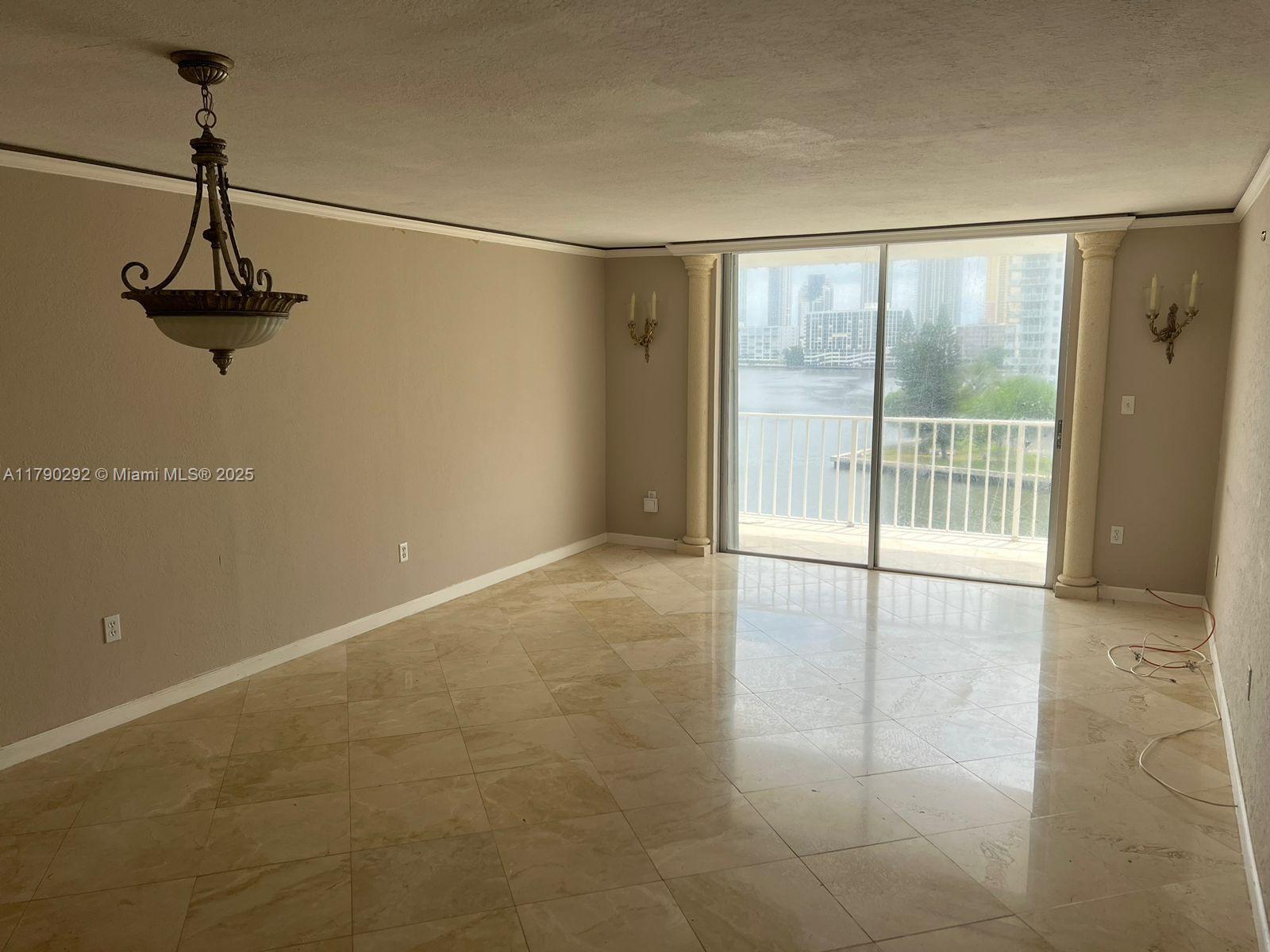 4000 NE 170th St 604