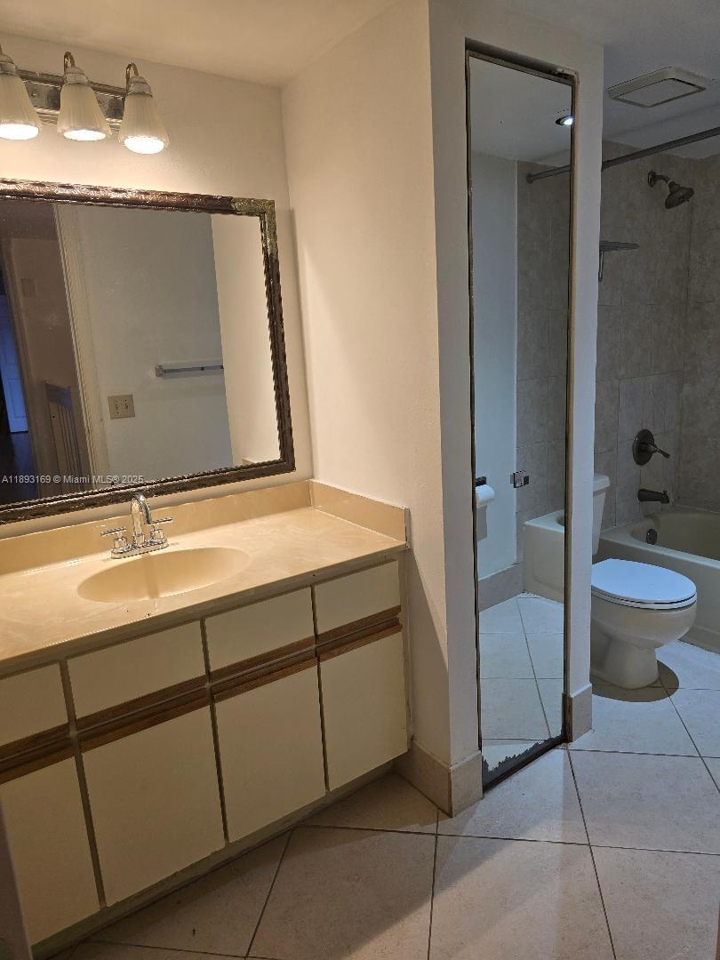 WOODVILLE - Residential Lease