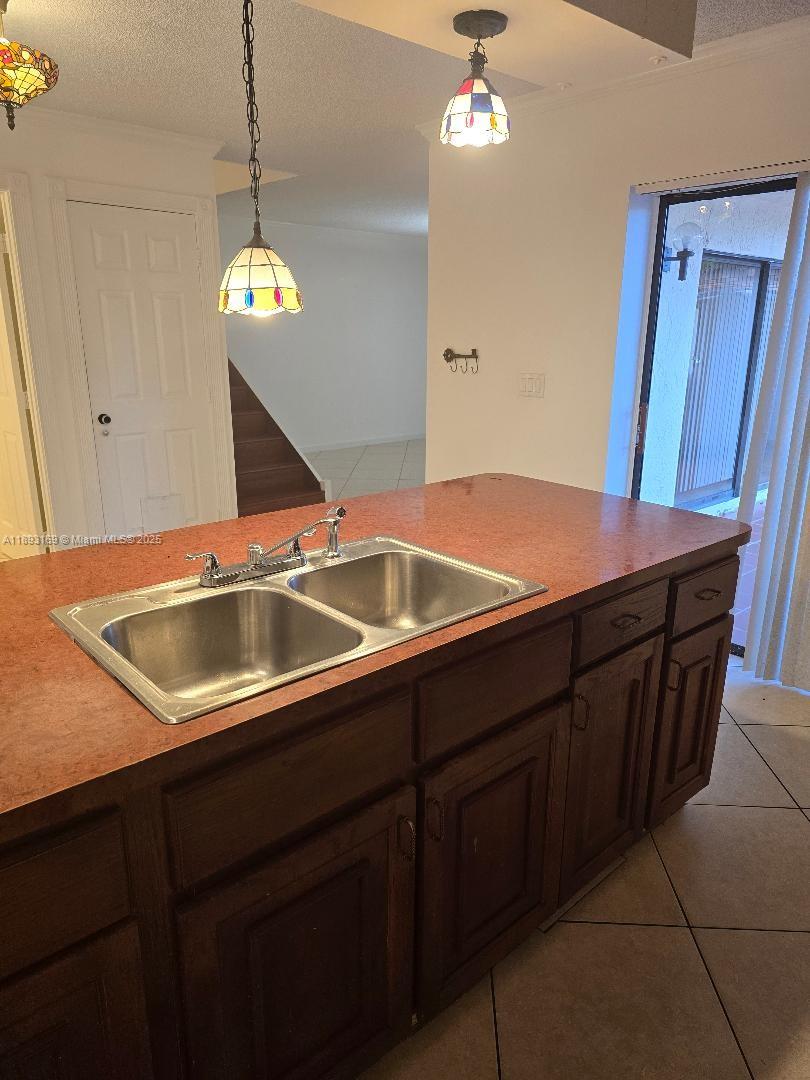 WOODVILLE - Residential Lease