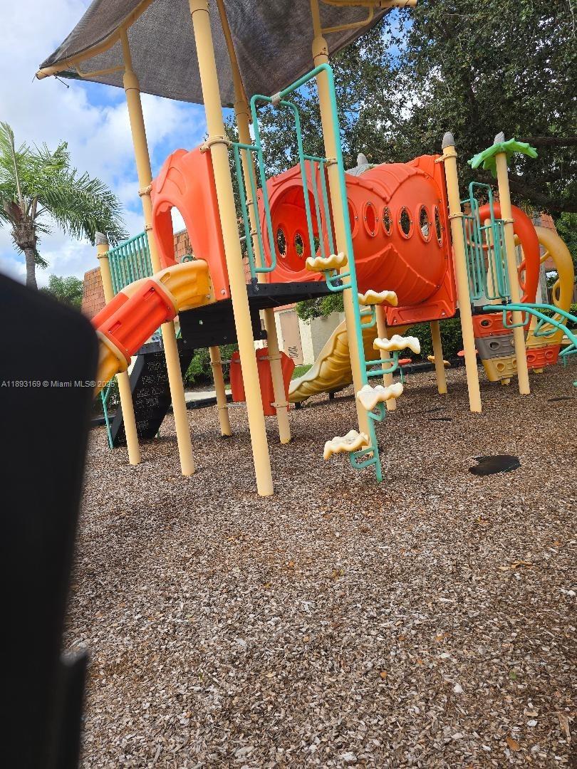 WOODVILLE - Residential Lease