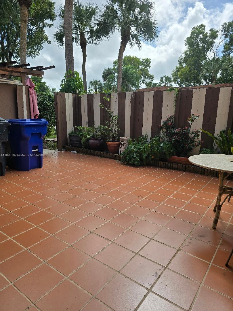 WOODVILLE - Residential Lease