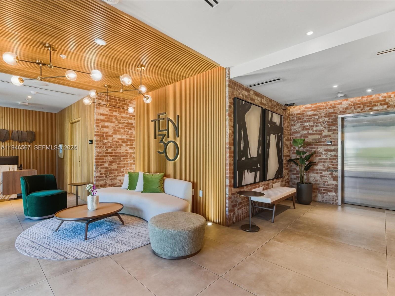 LINCOLN SUB - Residential