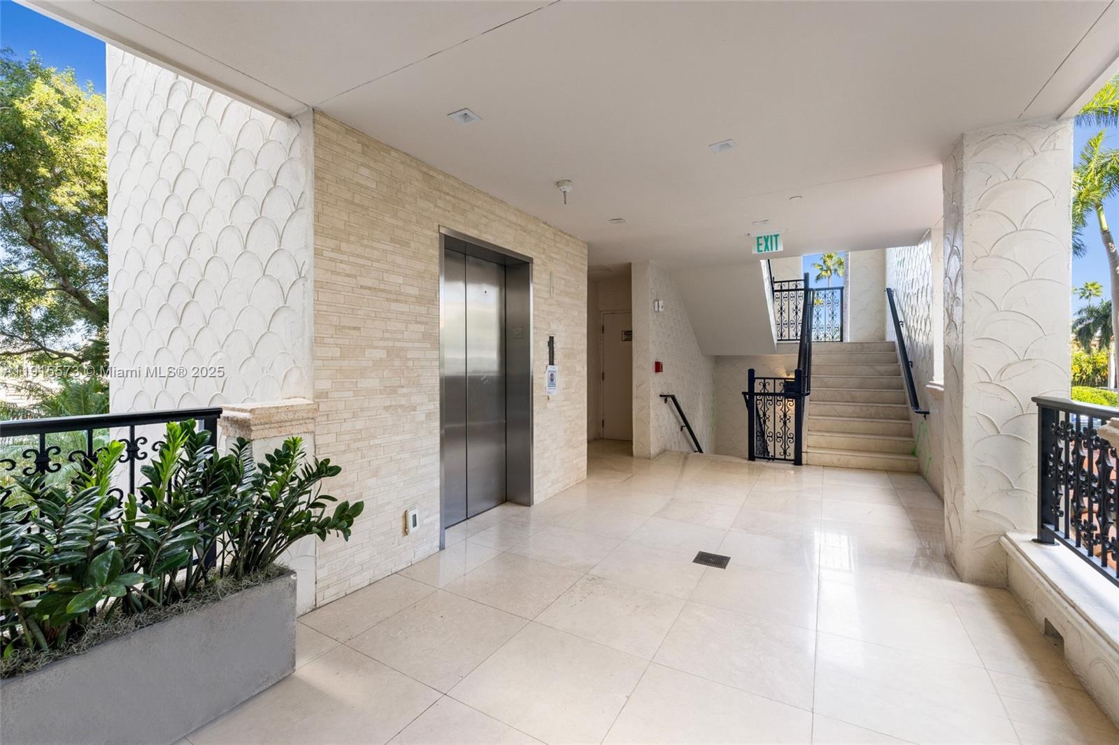 BAYVIEW AT FISHER ISL CON - Residential Lease