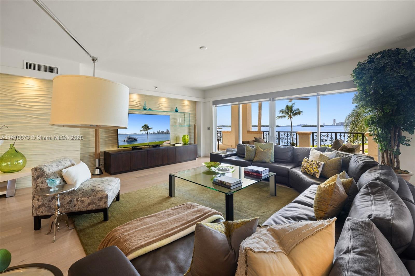 BAYVIEW AT FISHER ISL CON - Residential Lease