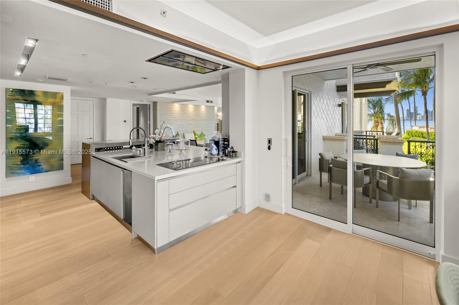 BAYVIEW AT FISHER ISL CON - Residential Lease